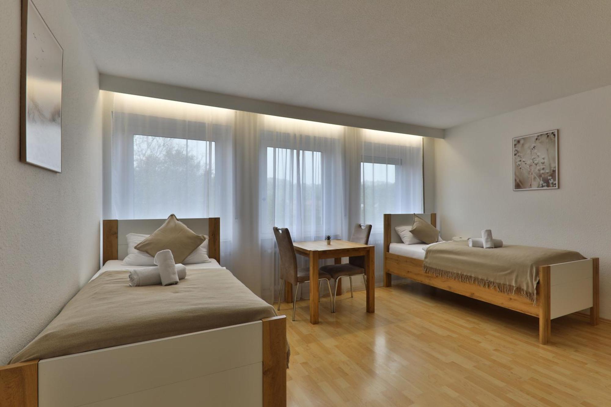 Moderne Ferienwohnungen - Service Wie Im Hotel Göppingen Esterno foto