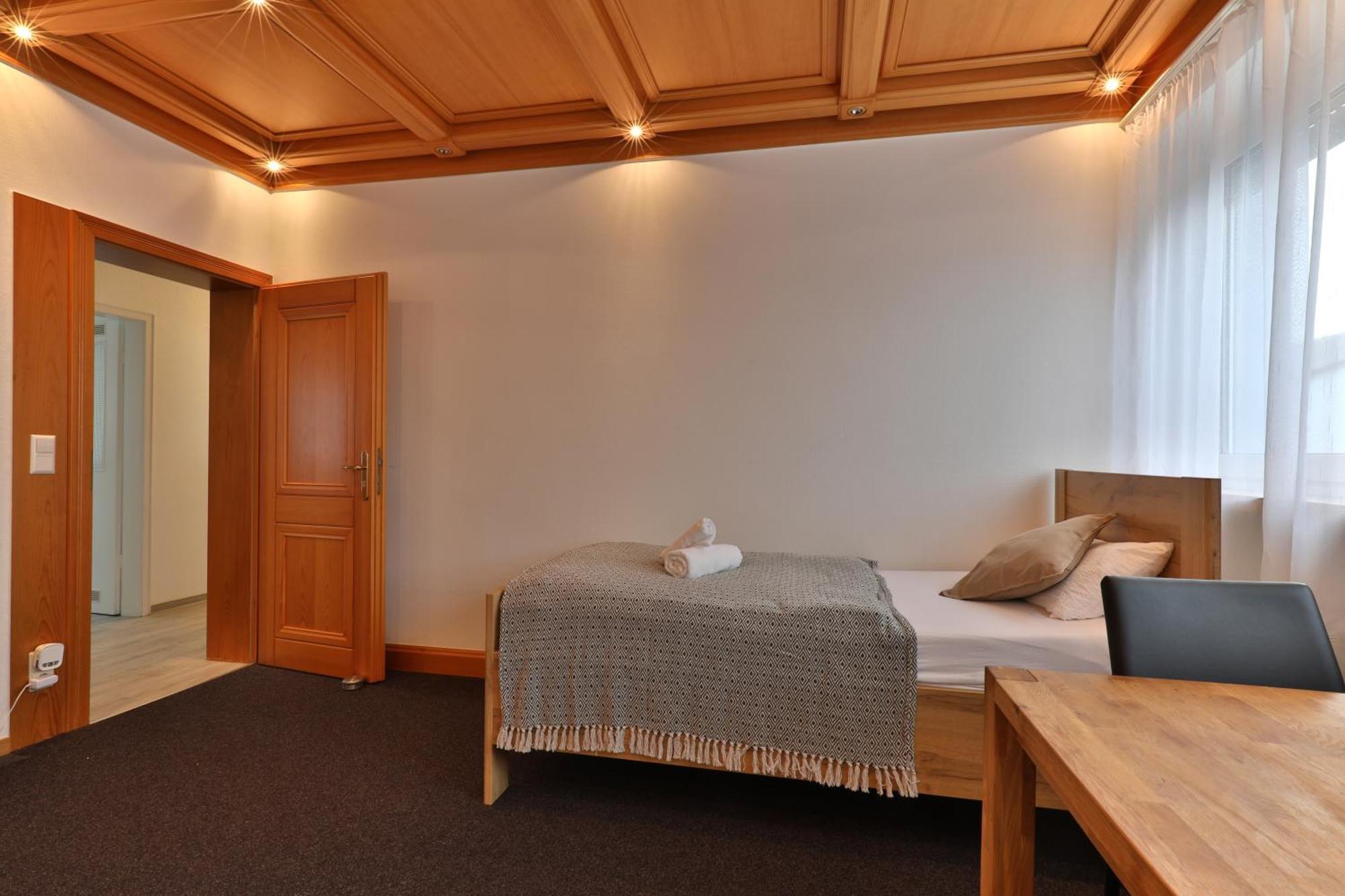Moderne Ferienwohnungen - Service Wie Im Hotel Göppingen Esterno foto