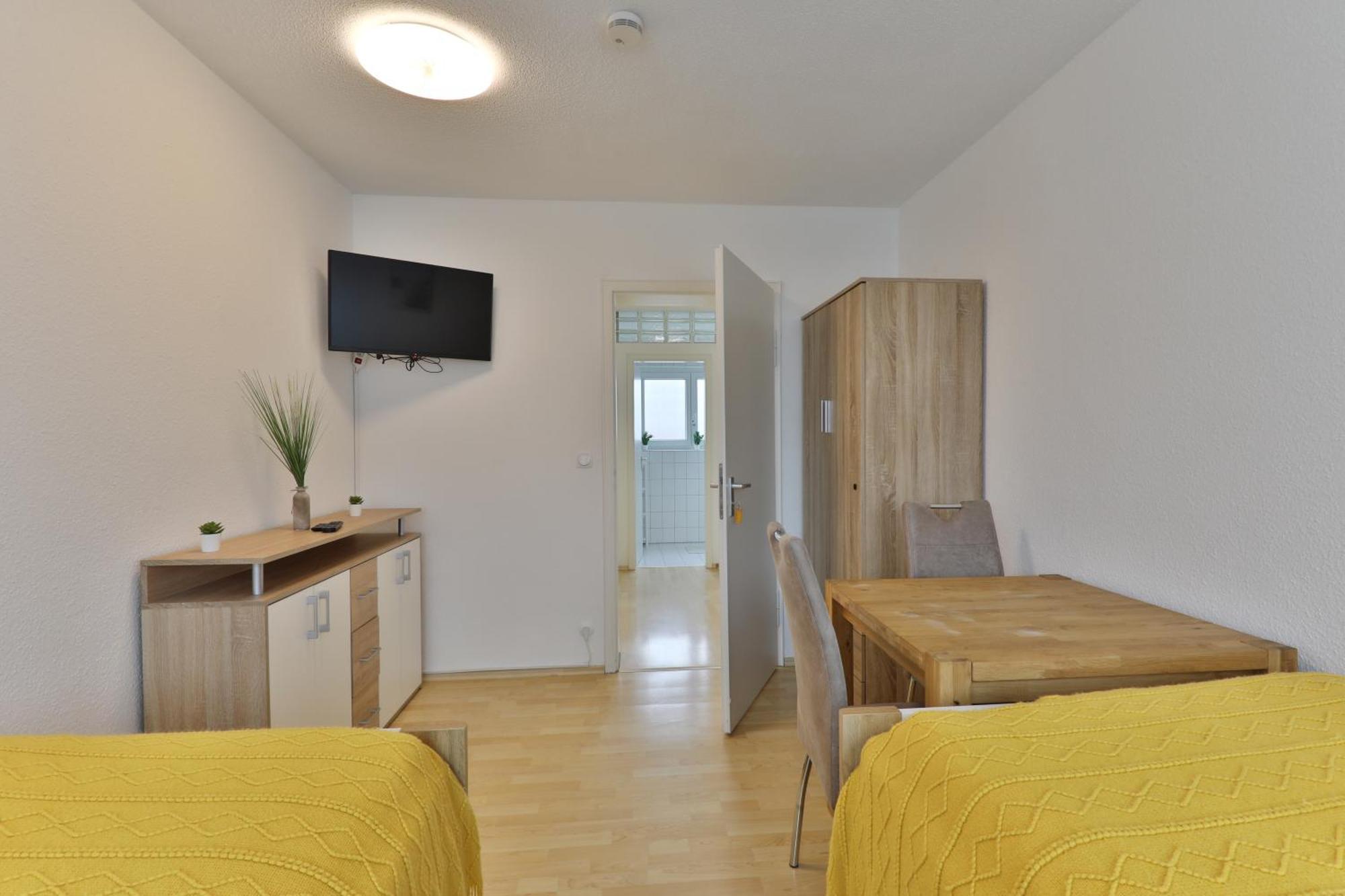 Moderne Ferienwohnungen - Service Wie Im Hotel Göppingen Esterno foto